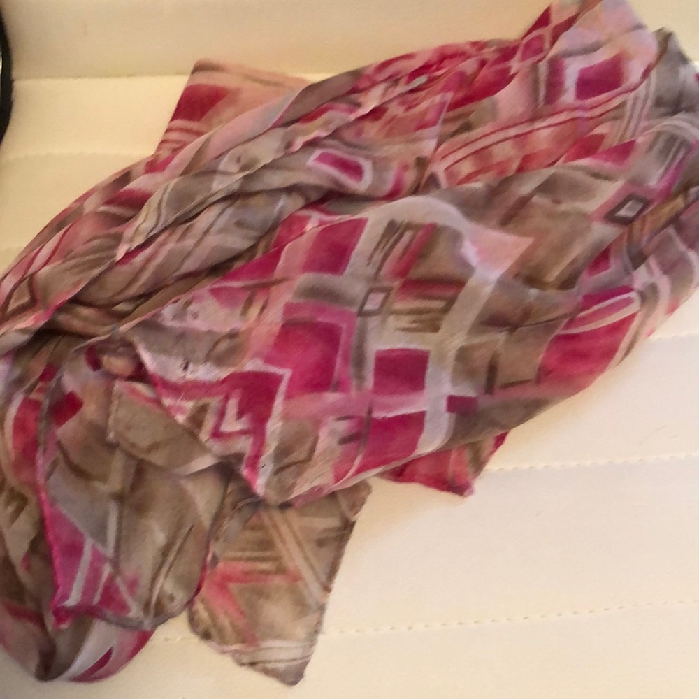 Pretty pink and brown spring lite weight geometric print scarf